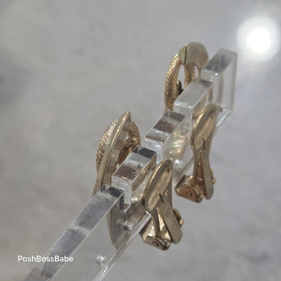 πππ£π©πππ ππππ£ππ 'πΌπ‘πππ' πππ‘π«ππ§ ππ€π£π πππ©ππ‘ - Picture 4 of 6